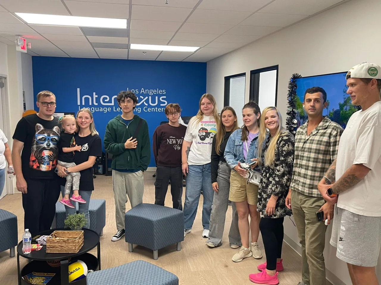 مجموعة من الطلاب معًا في Internexus Los Angeles